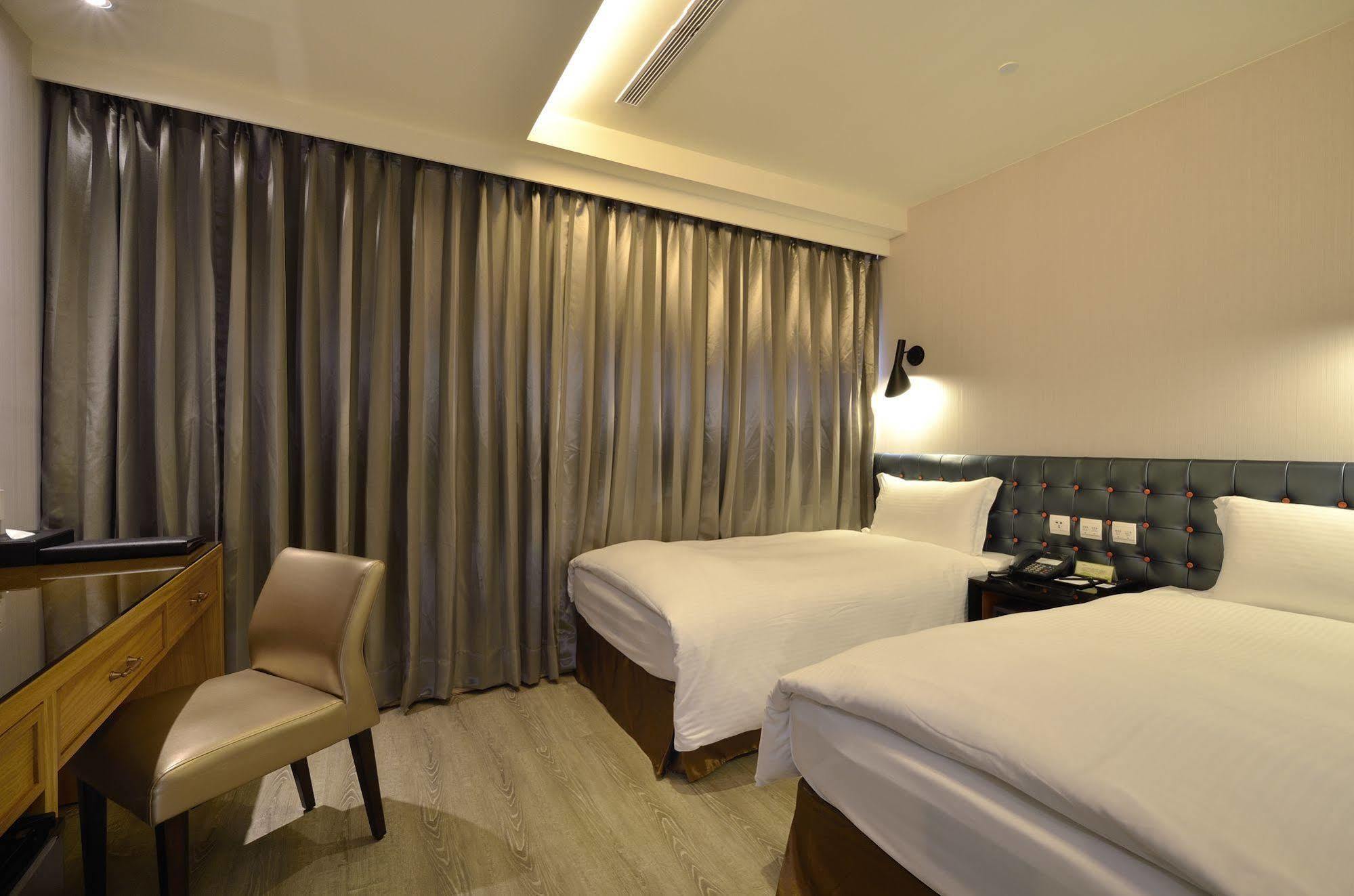 Stay Hotel - Taichung Yizhong Exterior foto